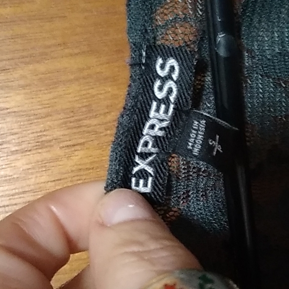 Top - Picture 3 of 3